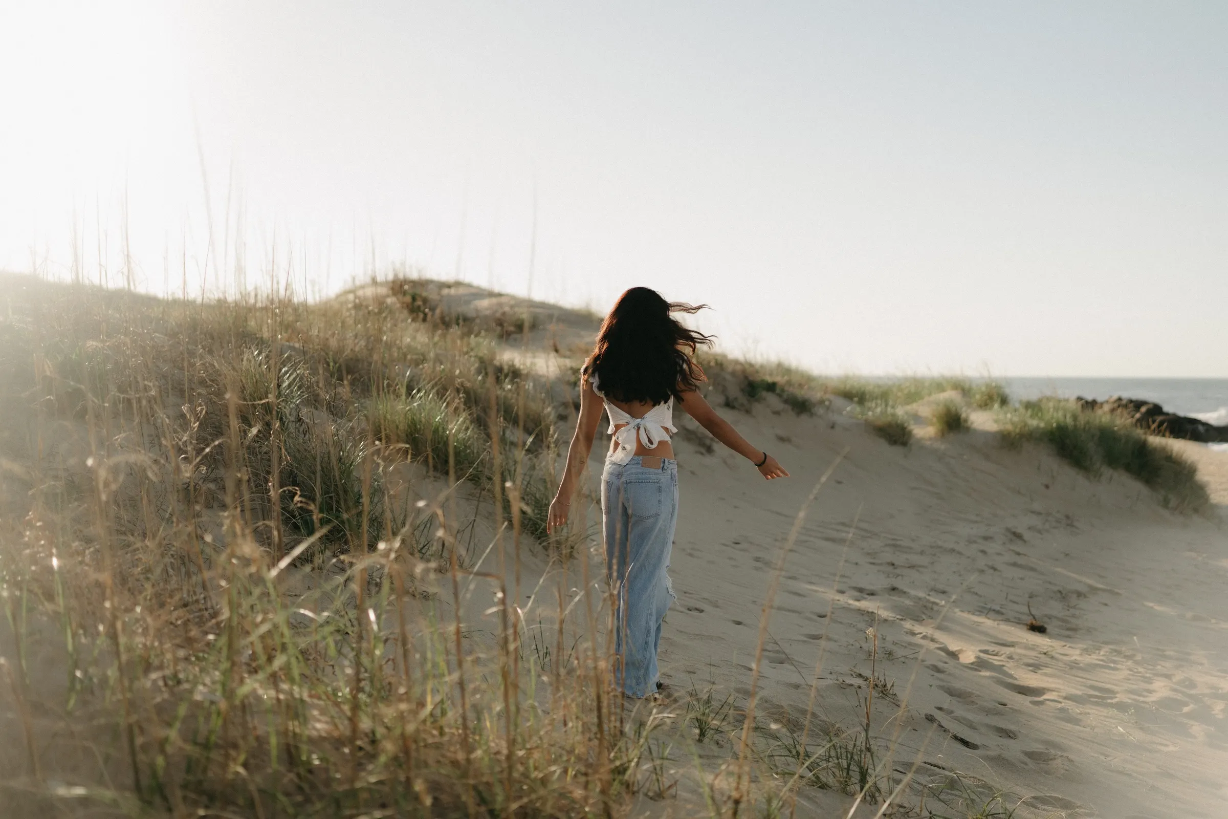 Chalei senior session on fort story beach